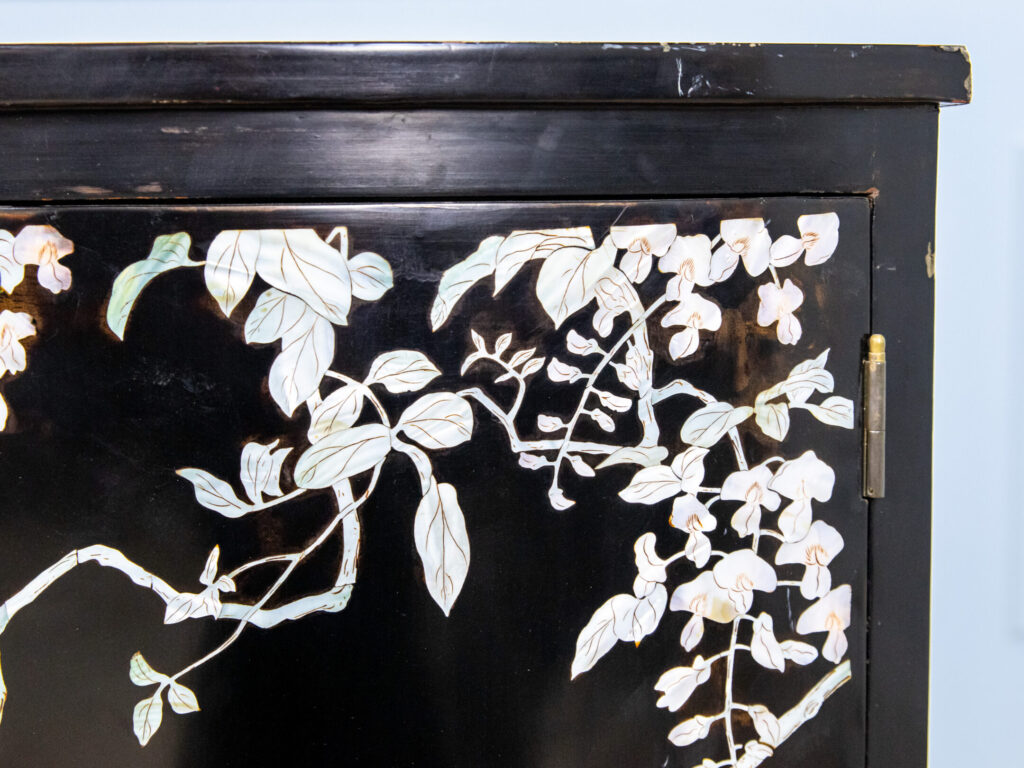 BN4A1183 Вінтажна кутова тумба в стилі Шинуазрі