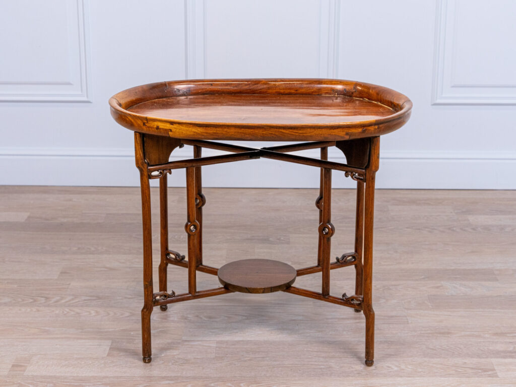 Антикварный журнальный столик в ориентальном стиле