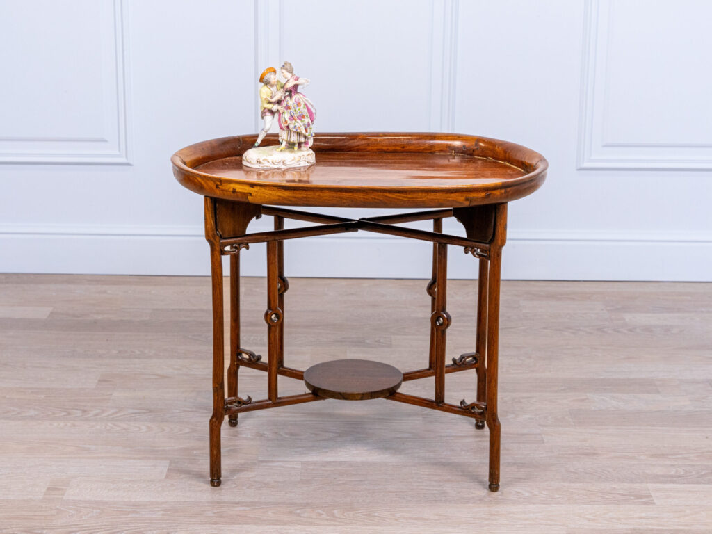 Антикварный журнальный столик в ориентальном стиле