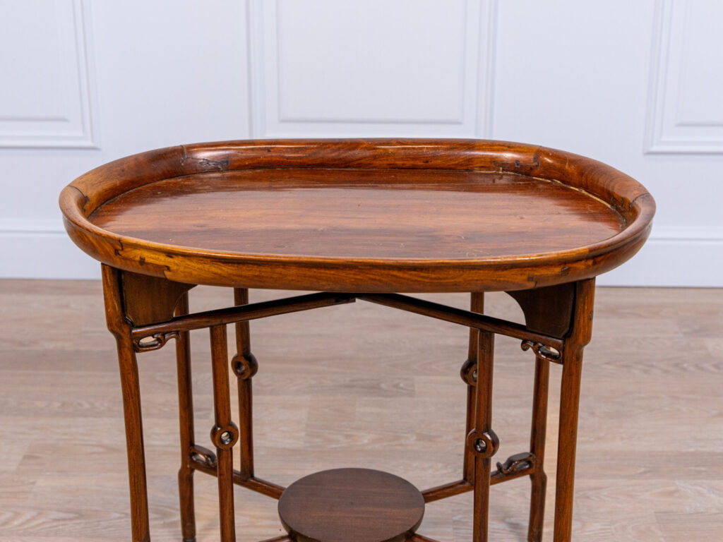 Антикварный журнальный столик в ориентальном стиле