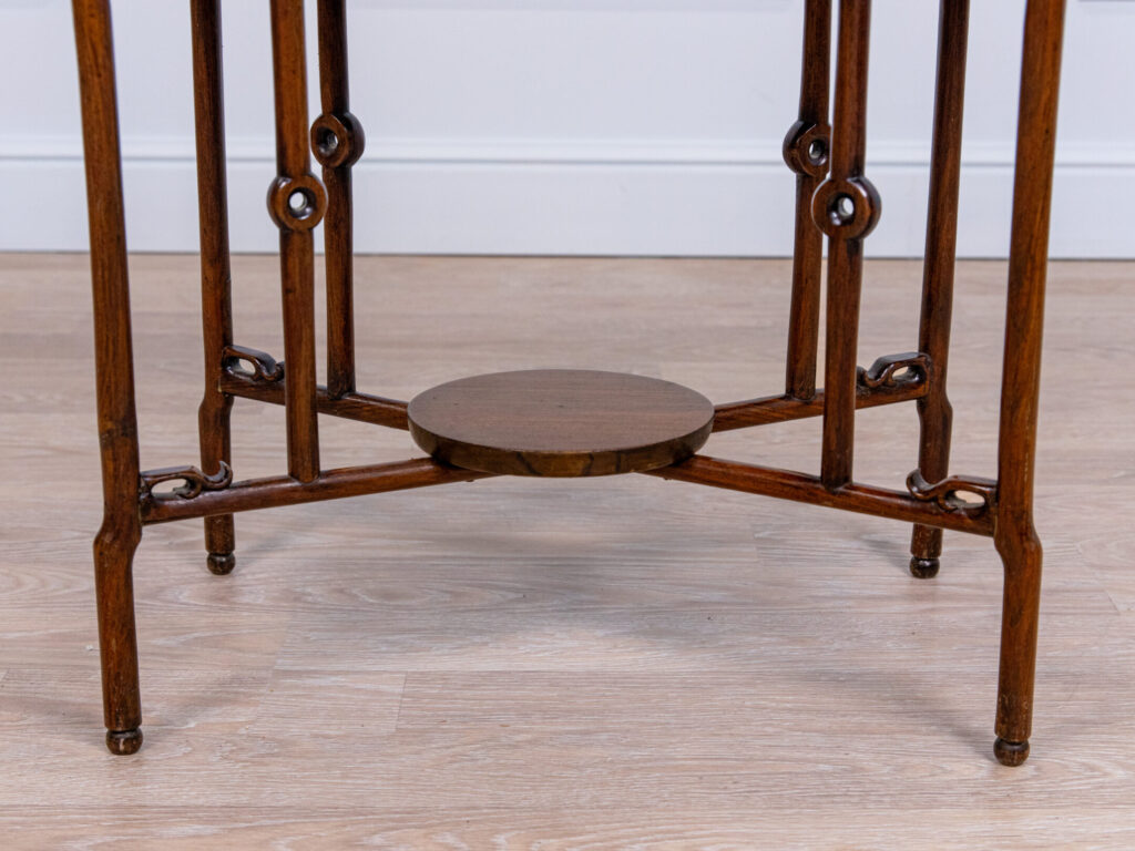 Антикварный журнальный столик в ориентальном стиле