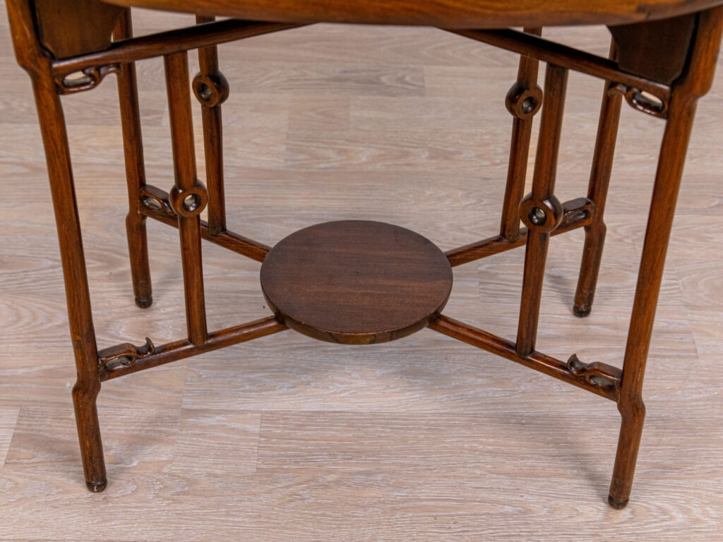 Антикварный журнальный столик в ориентальном стиле