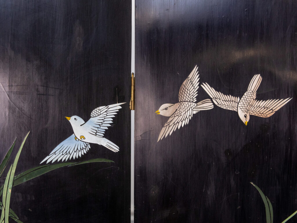 Винтажная ширма в стиле Шинуазри