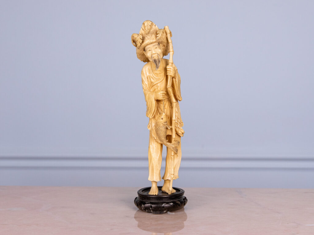 Антикварна статуетка «Рибалка»