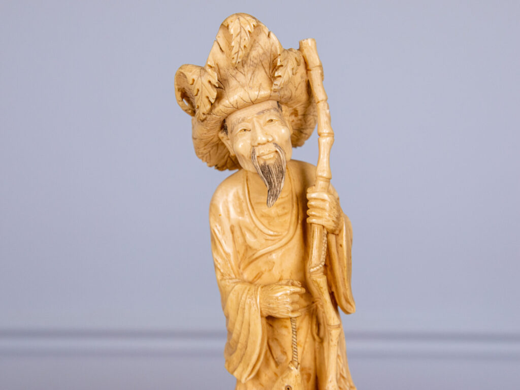 Антикварна статуетка «Рибалка»