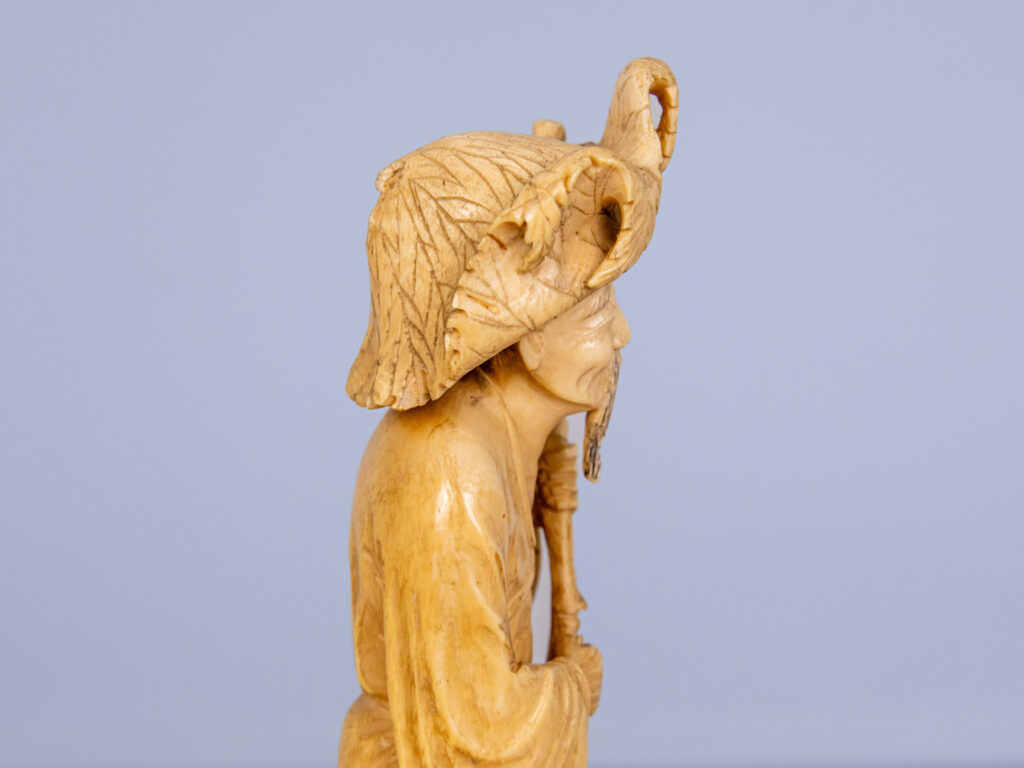 Антикварна статуетка «Рибалка»