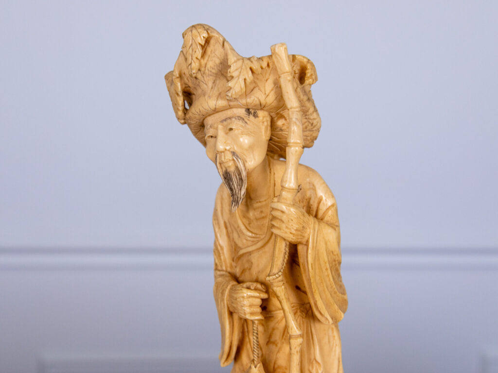 Антикварна статуетка «Рибалка»