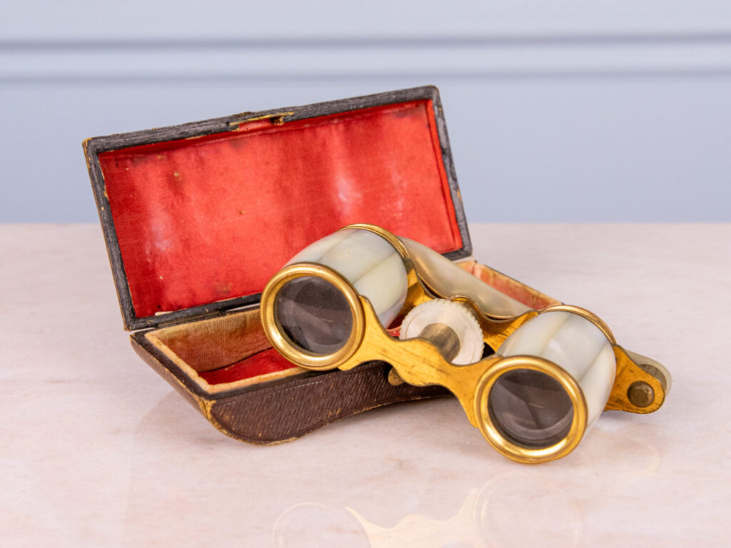 BN4A1552 Антикварный театральный бинокль