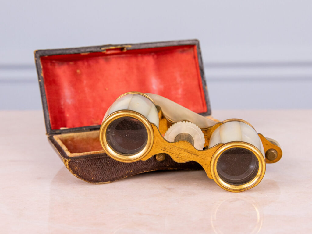 BN4A1554 Антикварный театральный бинокль