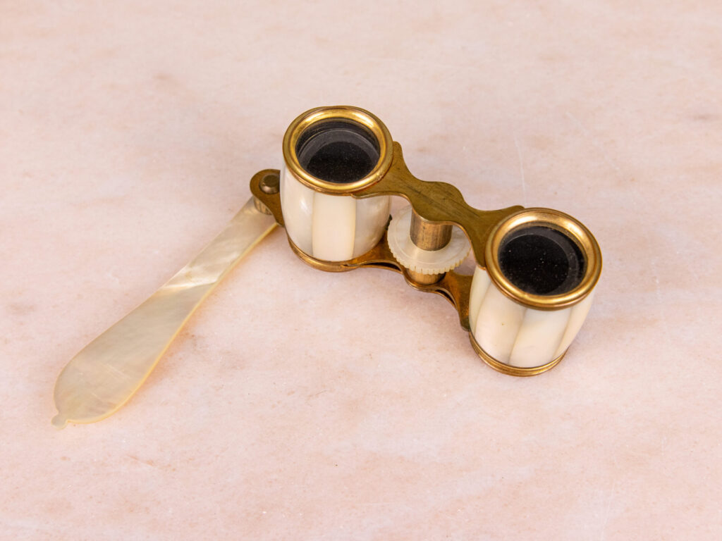 BN4A1560 Антикварный театральный бинокль