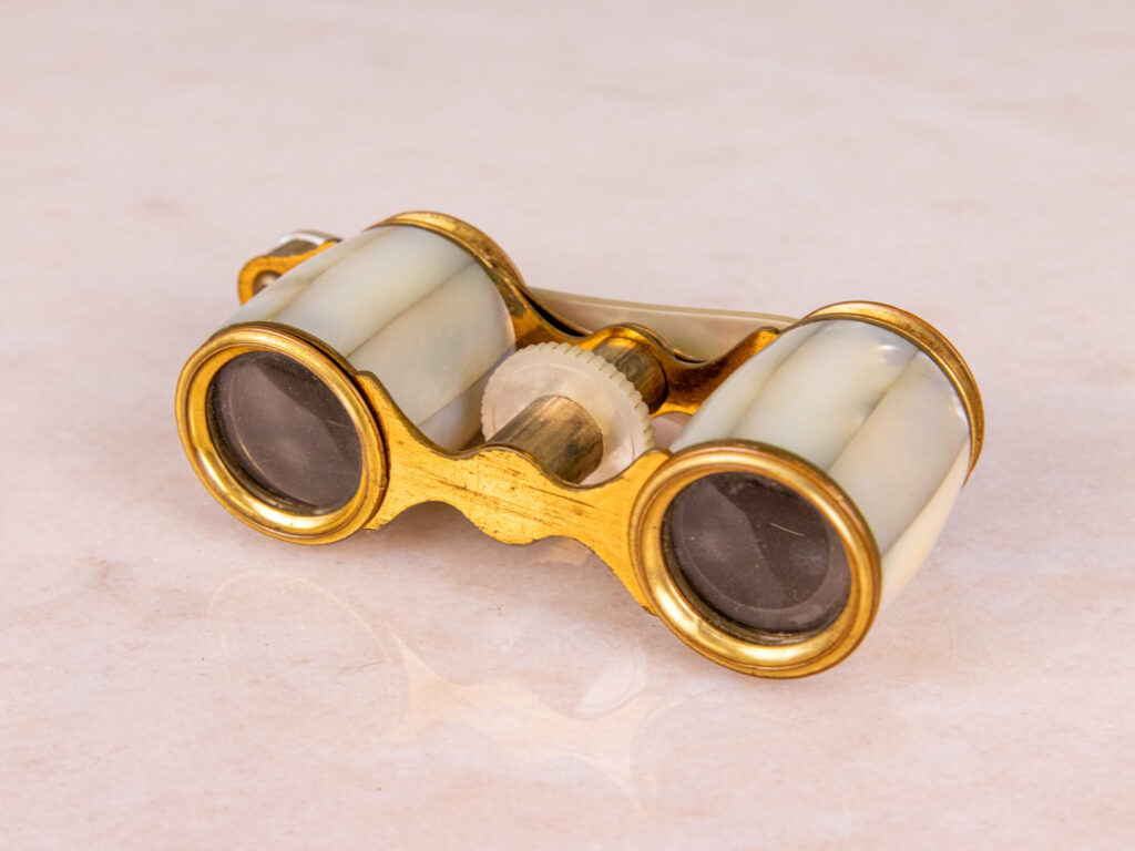 BN4A1562 Антикварный театральный бинокль
