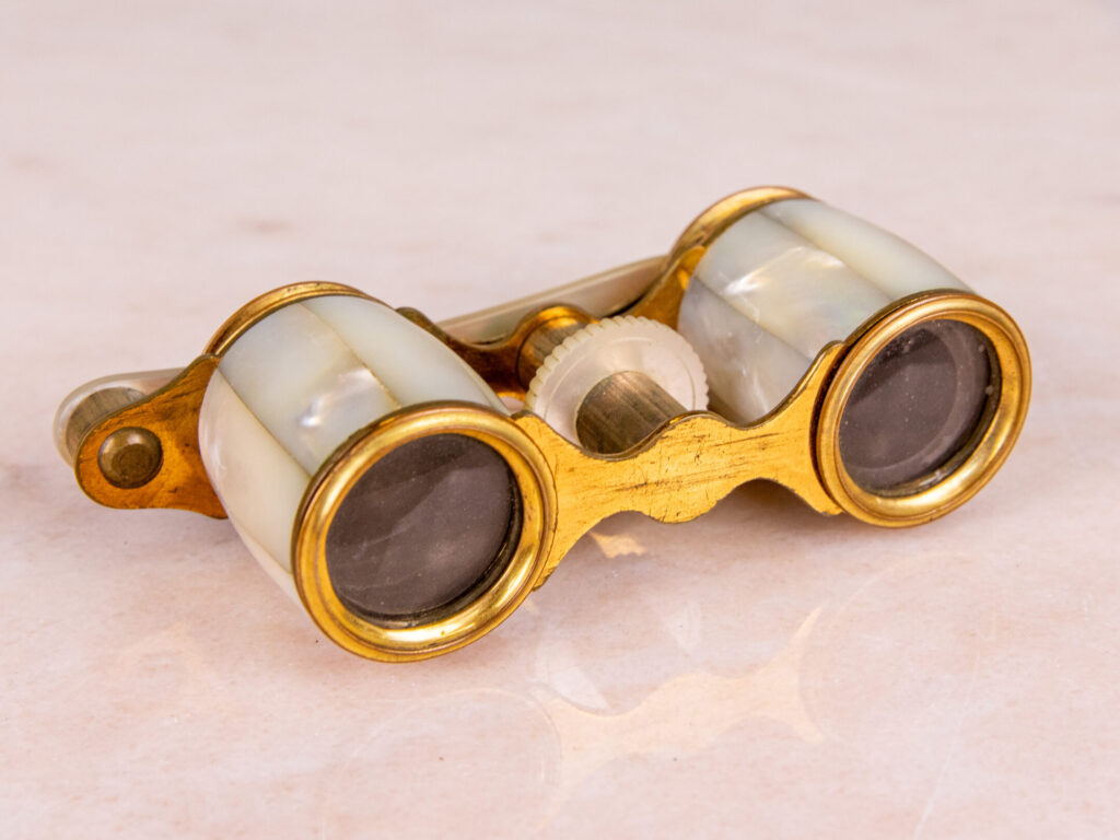 BN4A1573 Антикварный театральный бинокль