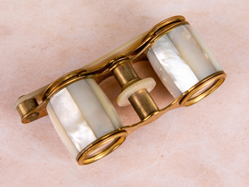 BN4A1574 Антикварный театральный бинокль