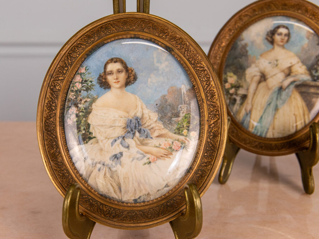 BN4A1584 – копія Антикварні мініатюри на слоновій кістці