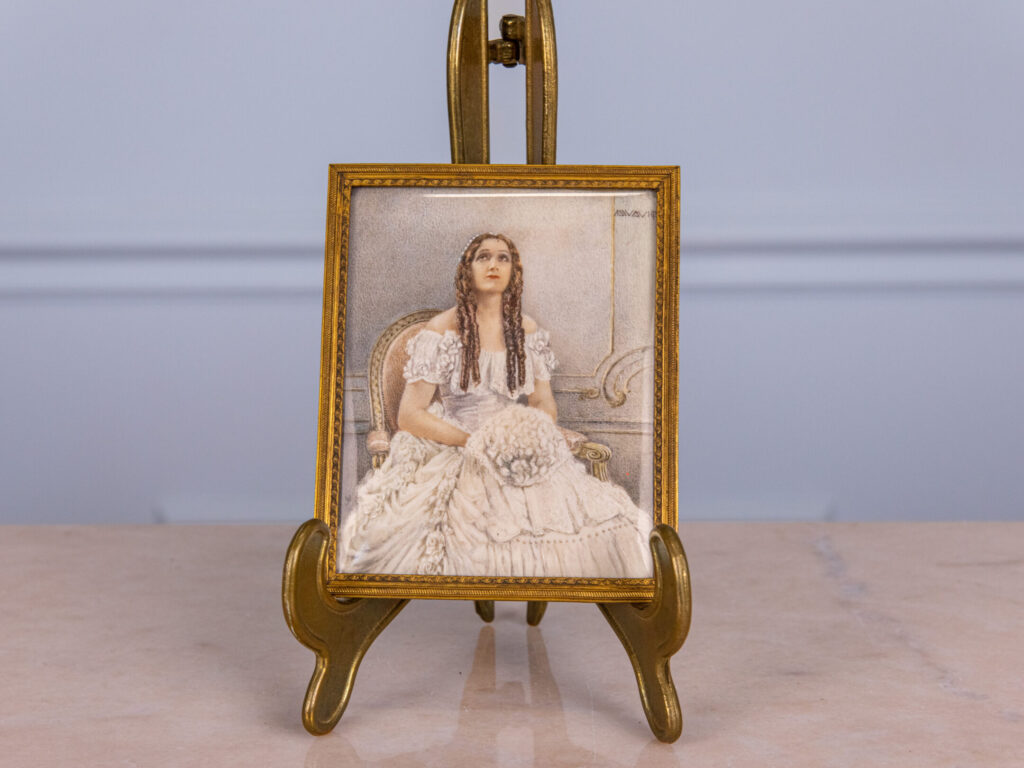 BN4A1607 Антикварний мініатюрний портрет на слоновій кістці