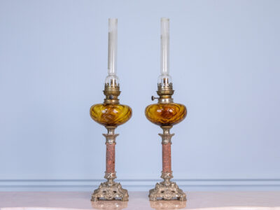 Антикварні гасові лампи