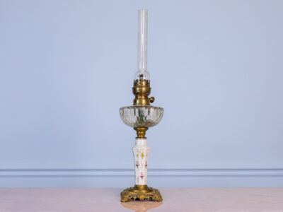 Антикварна гасова лампа