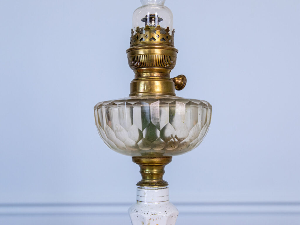 BN4A1786 Антикварна гасова лампа