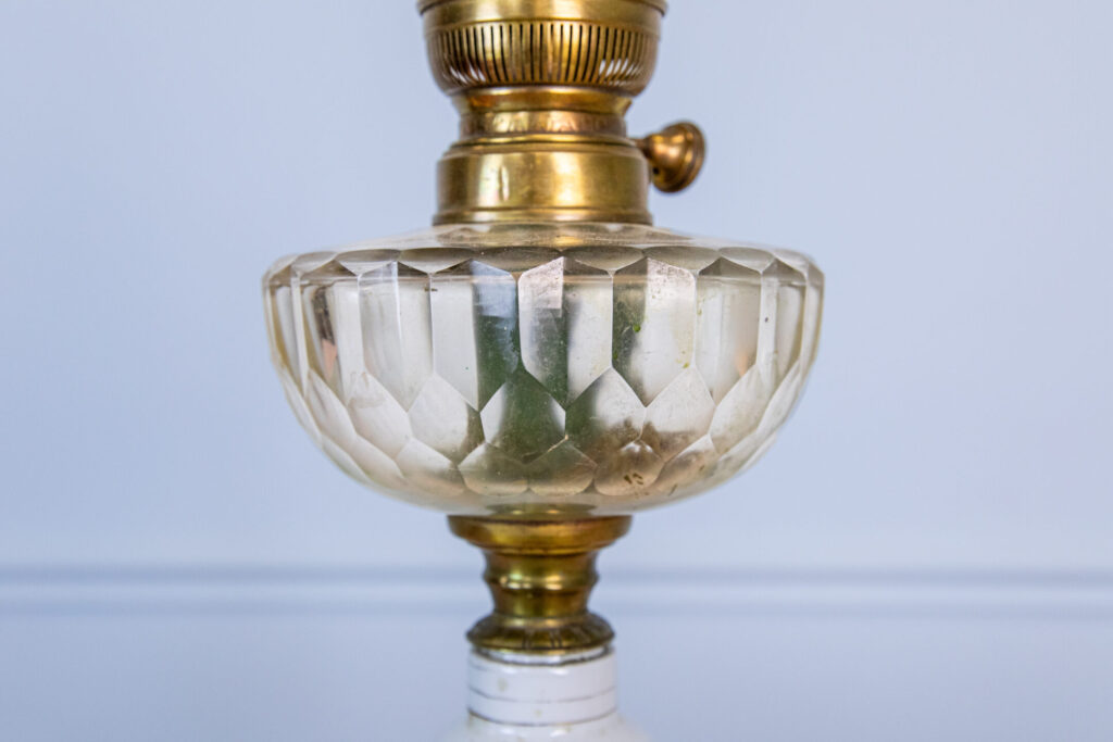 BN4A1791 Антикварна гасова лампа