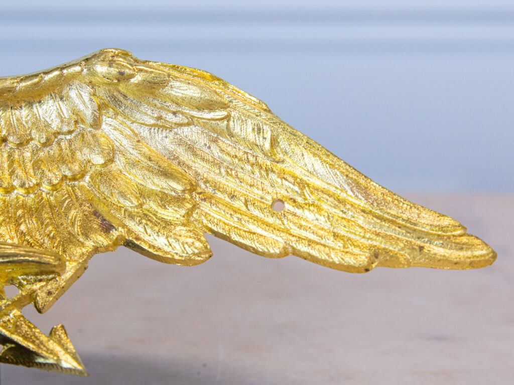 BN4A1823 Антикварний французький імперський орел