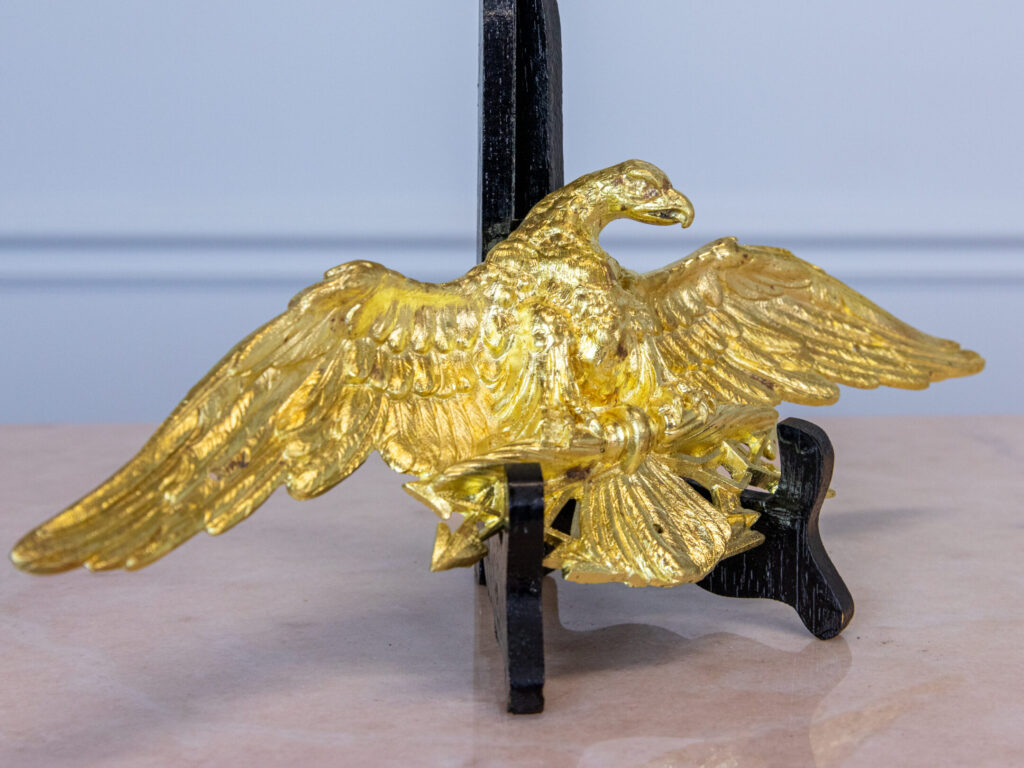 BN4A1827 Антикварний французький імперський орел