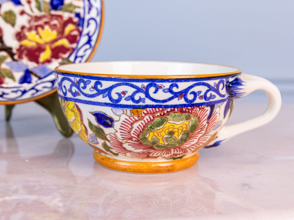 Винтажная чашка с блюдцем «Pivoines», Gien