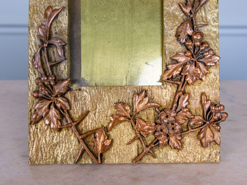 Антикварна бронзова рамка для фото