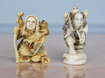 Антикварні фігурки з кістки (нецке)
