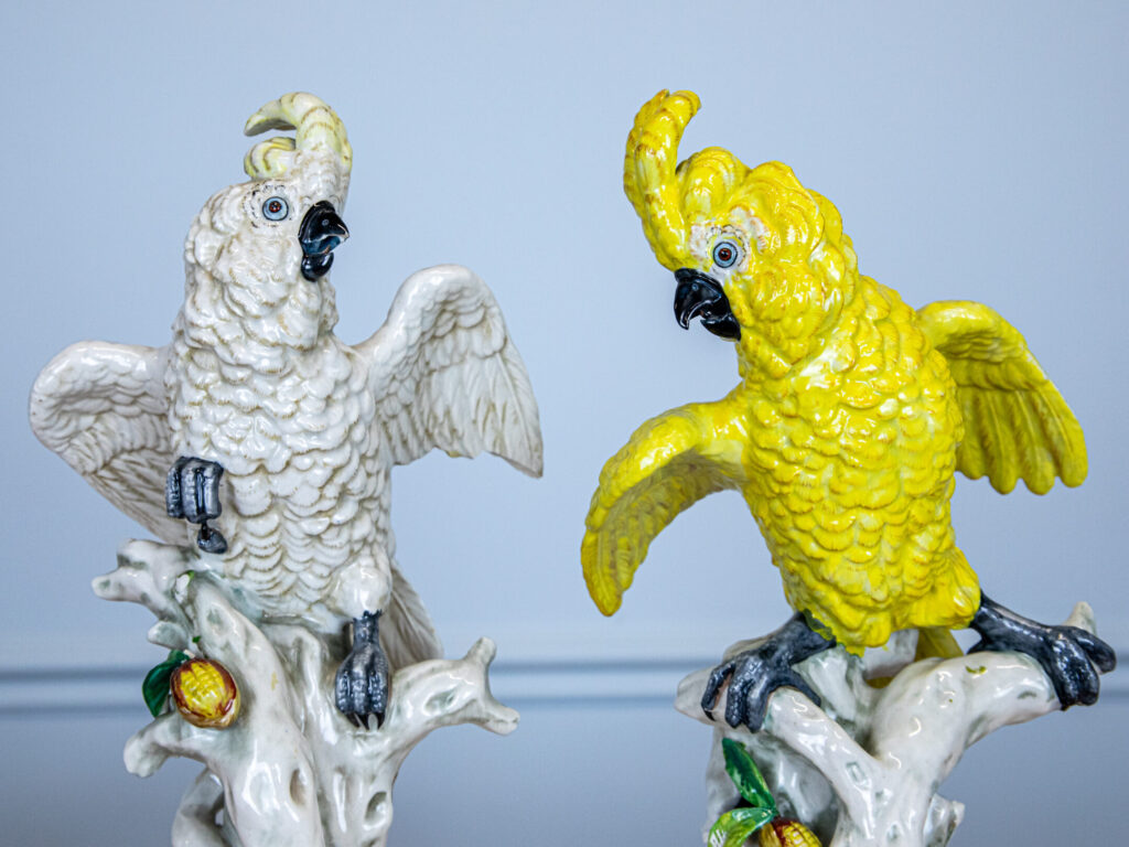 Вінтажні порцелянові папуги
