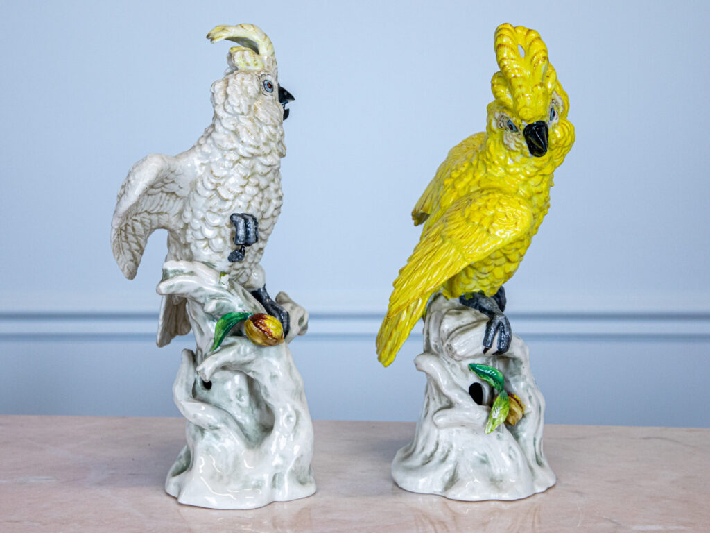 Вінтажні порцелянові папуги