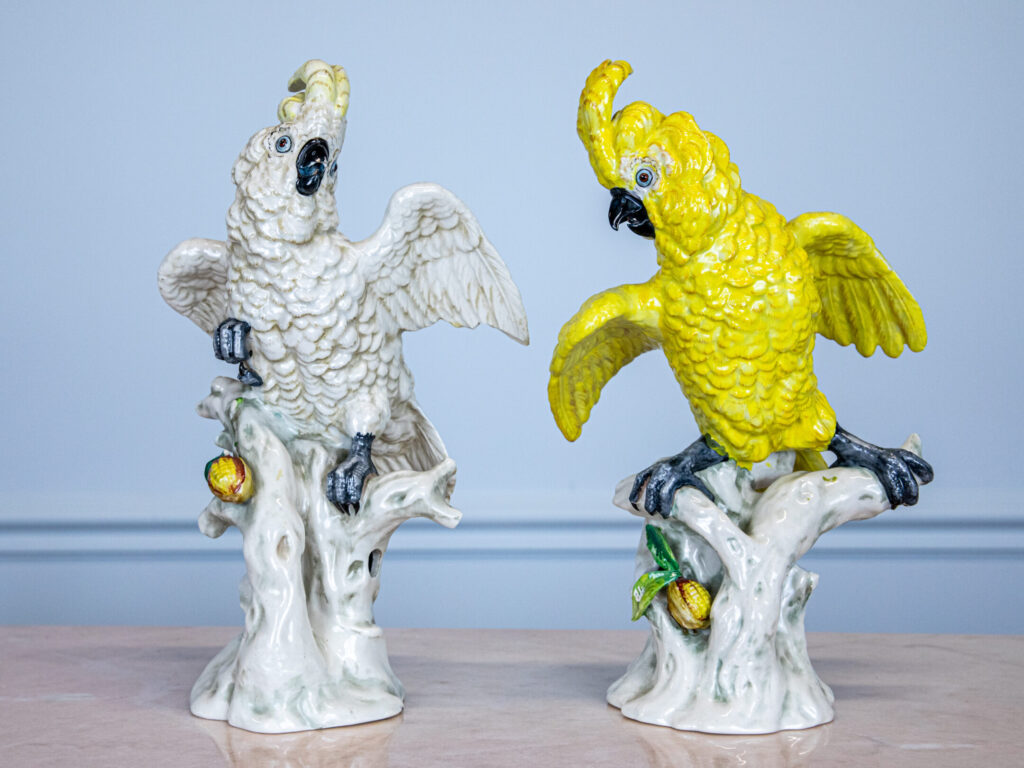 Вінтажні порцелянові папуги