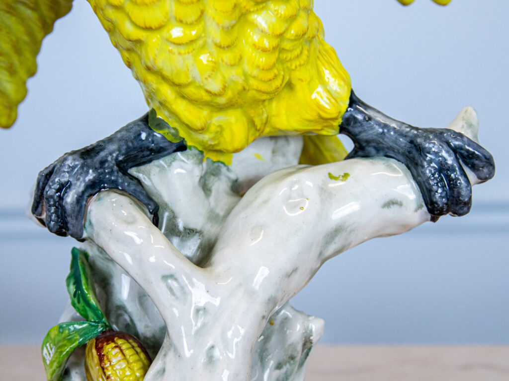 Вінтажні порцелянові папуги