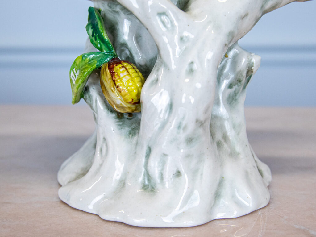 Вінтажні порцелянові папуги