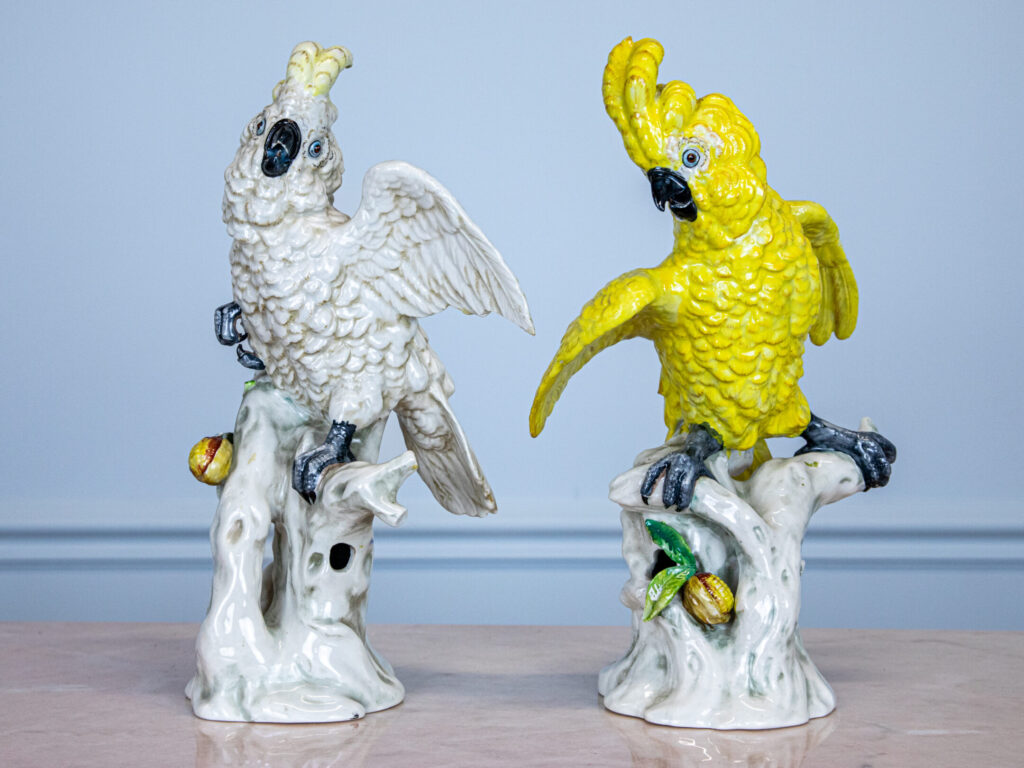 Вінтажні порцелянові папуги