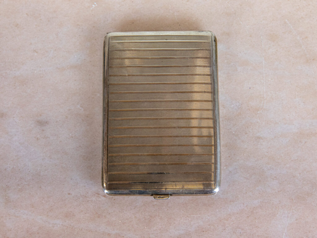 BN4A2214 Срібний портсигар