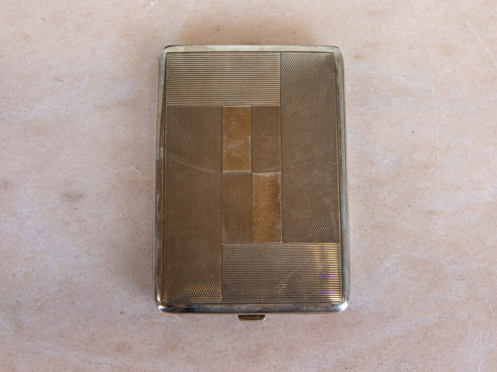 BN4A2215 Срібний портсигар