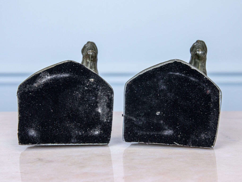 Антикварні обмежувачі для книг (букенди) з головами коней