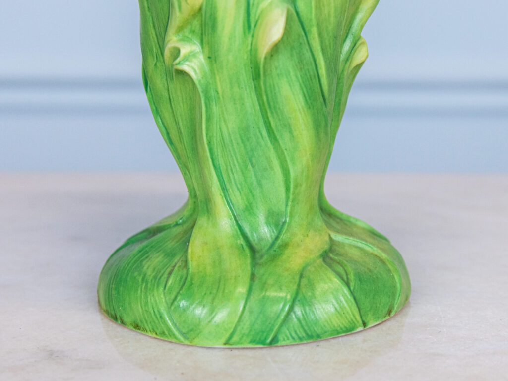 Вінтажна порцелянова ваза «Пурпурові іриси»