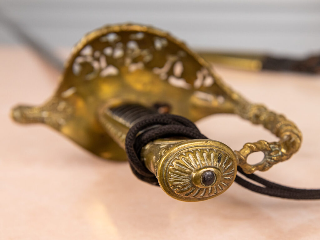 Антикварна шабля французького офіцера морського флоту