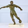 Вінтажна кабінетна скульптура «Футболіст»