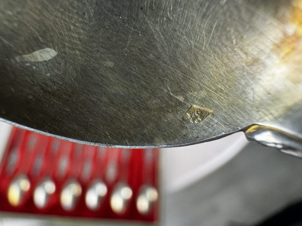 Антикварний набір срібних ложок