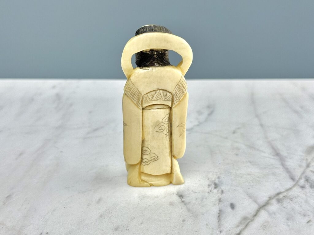 IMG_7336 Антикварна фігурка з кістки (нецке)