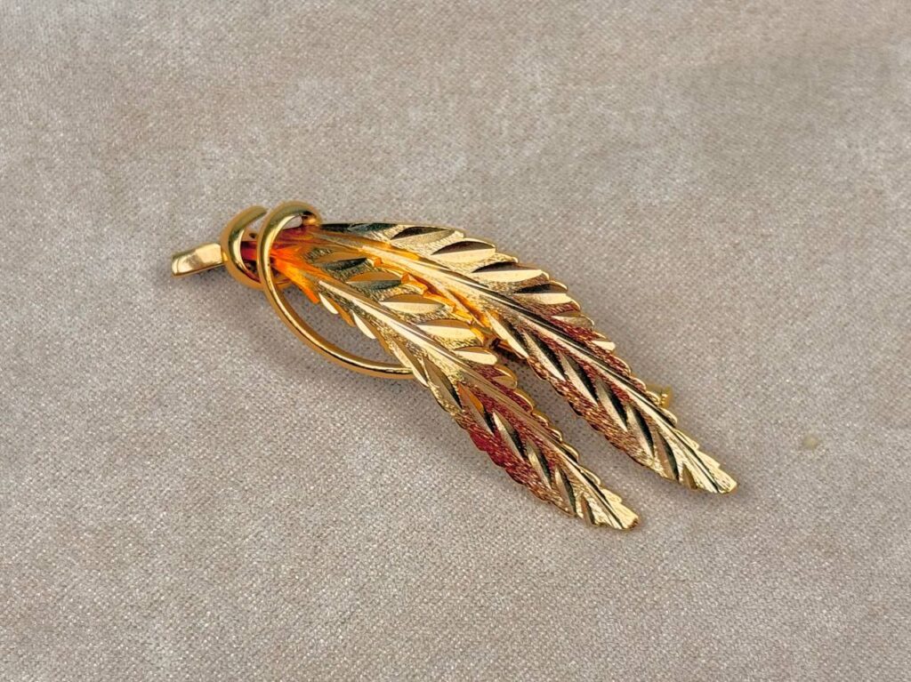 photo_2026-01-23_19-50-41 Винтажные броши