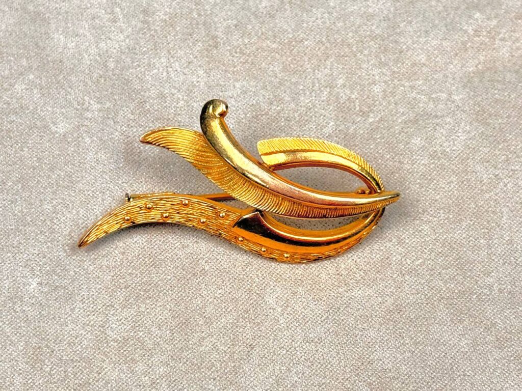 photo_2026-01-24_17-55-02 Винтажные броши