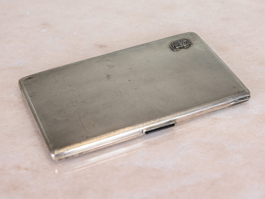 Антикварний срібний портсигар