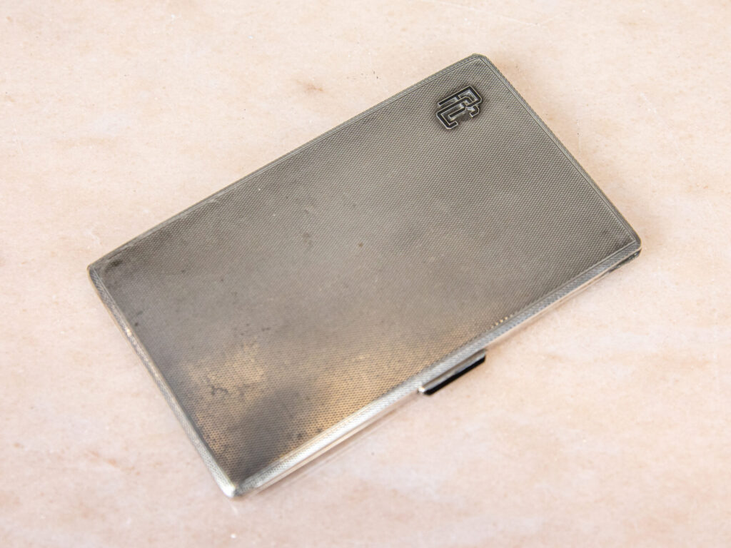 Антикварний срібний портсигар