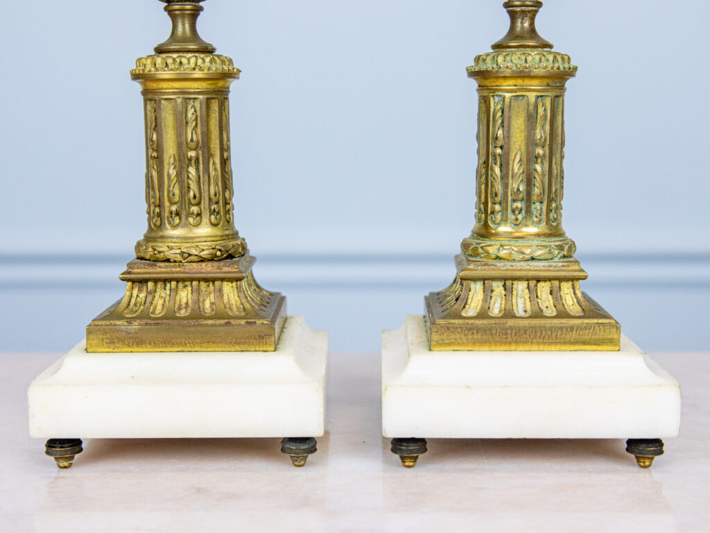 Пара антикварних бронзових підсвічників