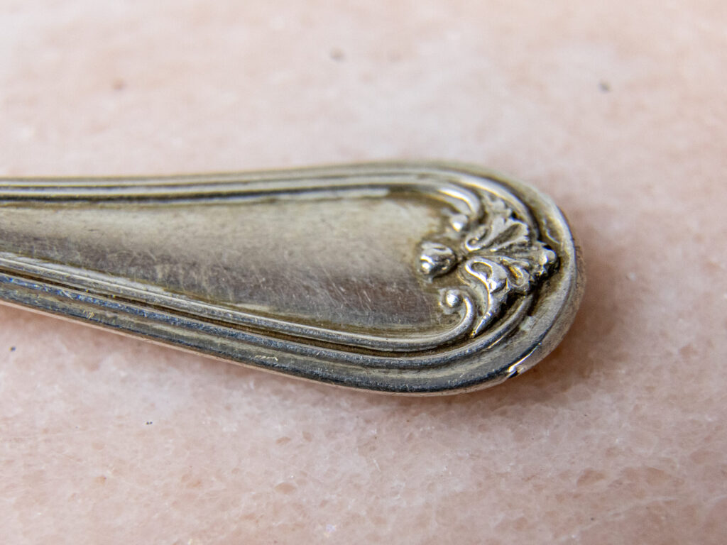 BN4A2306 Антикварний набір срібних ложок