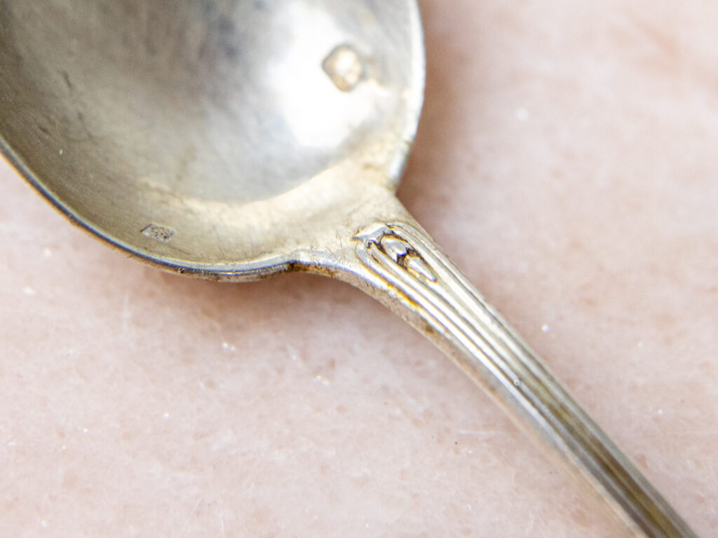 BN4A2310 Антикварний набір срібних ложок