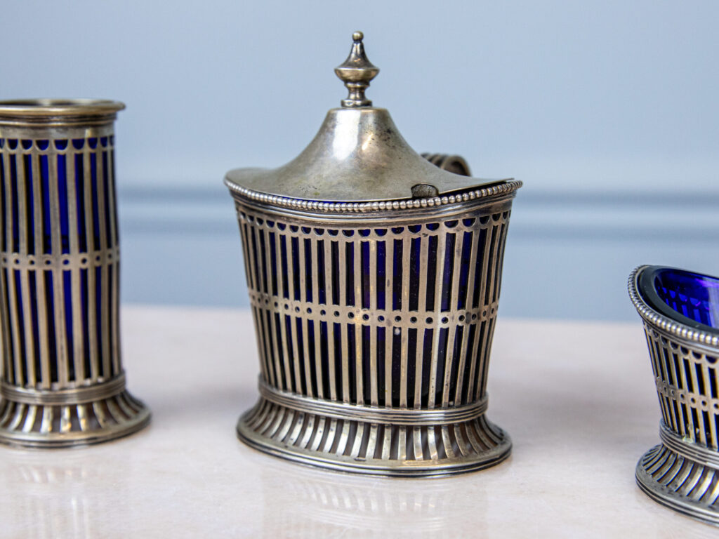 Антикварний срібний набір